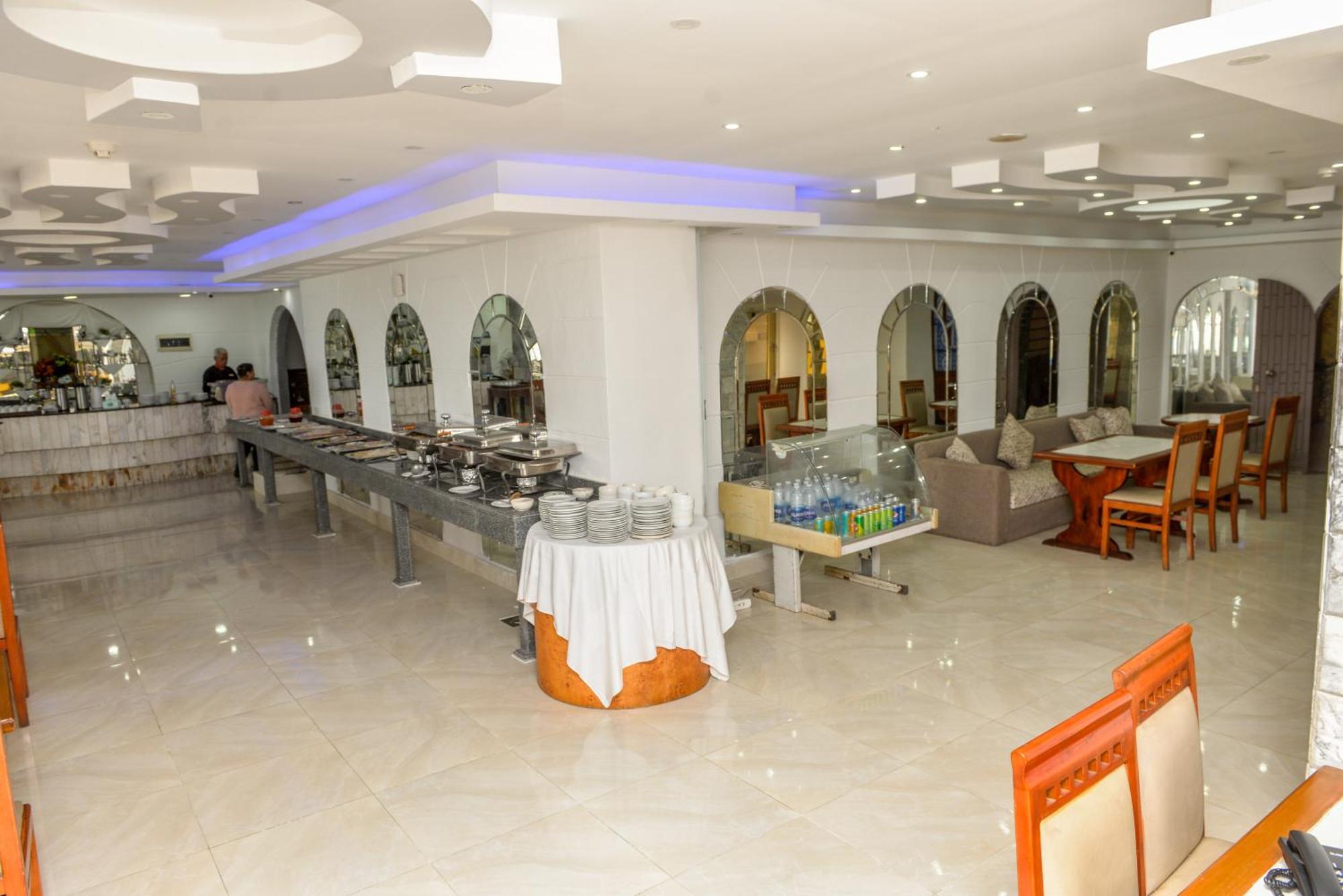 Hotel Regency